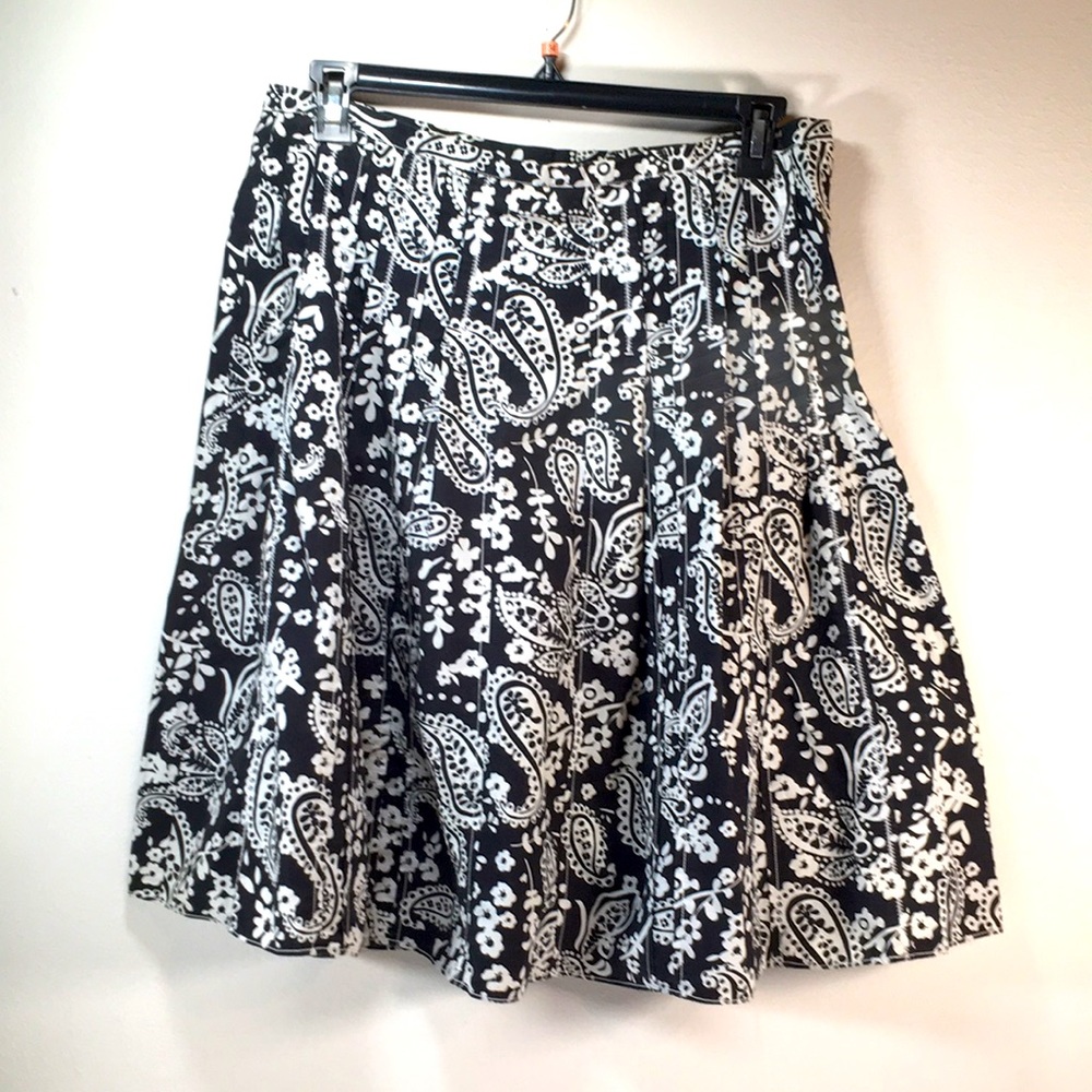 Liz Claiborne Black/white Pleated Full Skirt Womens Petite 14